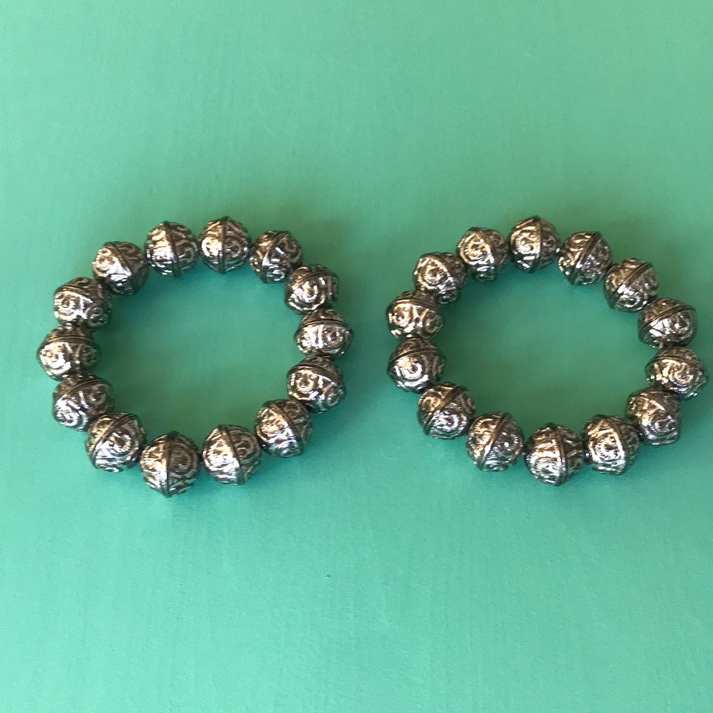 Silver large bead bracelets - Picture 2 of 3
